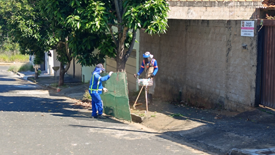 Serviços urbanos e rurais avançam em diferentes regiões de Araxá nesta quarta-feira